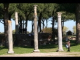 01664 ostia - regio ii - insula vii - teatro (ii,vii,2) - tempel der ceres.jpg